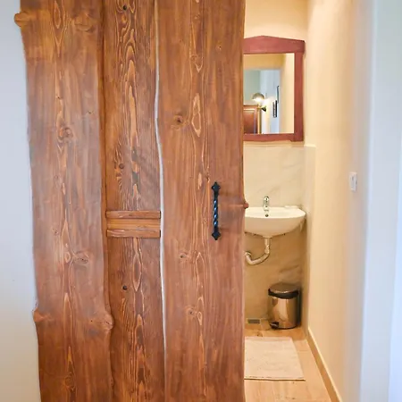 Klecherova House 2* בנסקו