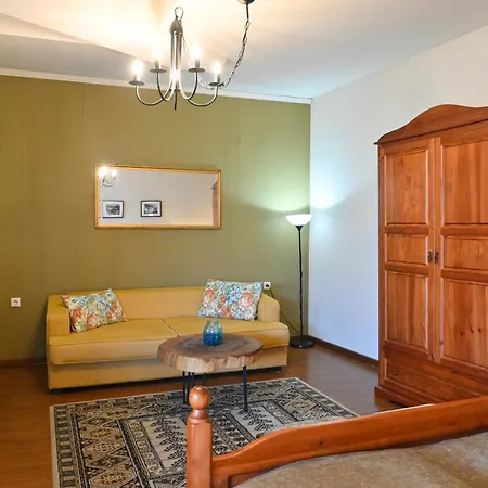 Klecherova House בית הארחה 2*