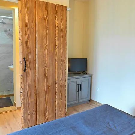 게스트하우스 Klecherova House