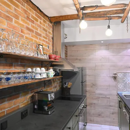 Konukevi Klecherova House 2*
